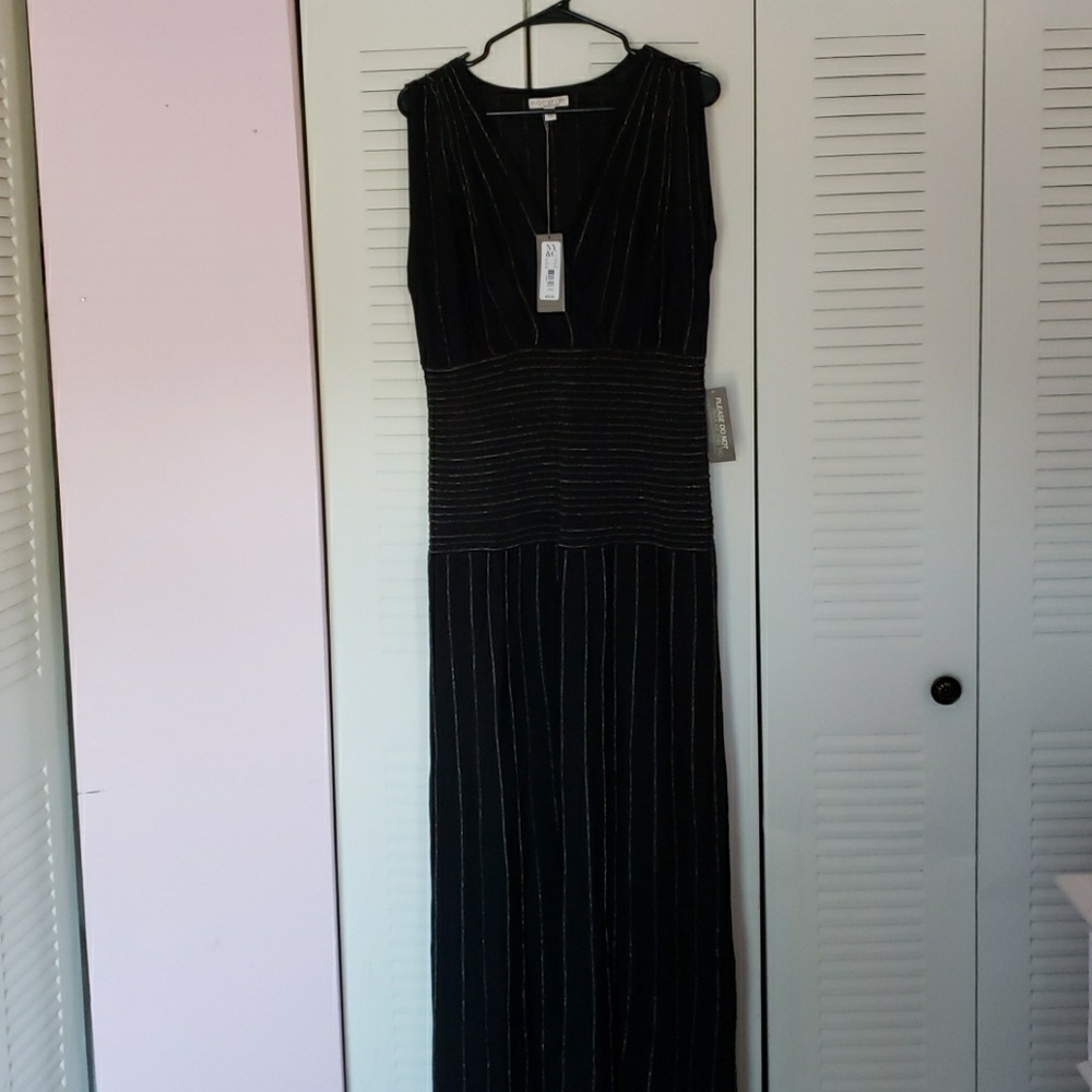 NEW YORK & COMPANY/Eva Mendez black and gold dress
